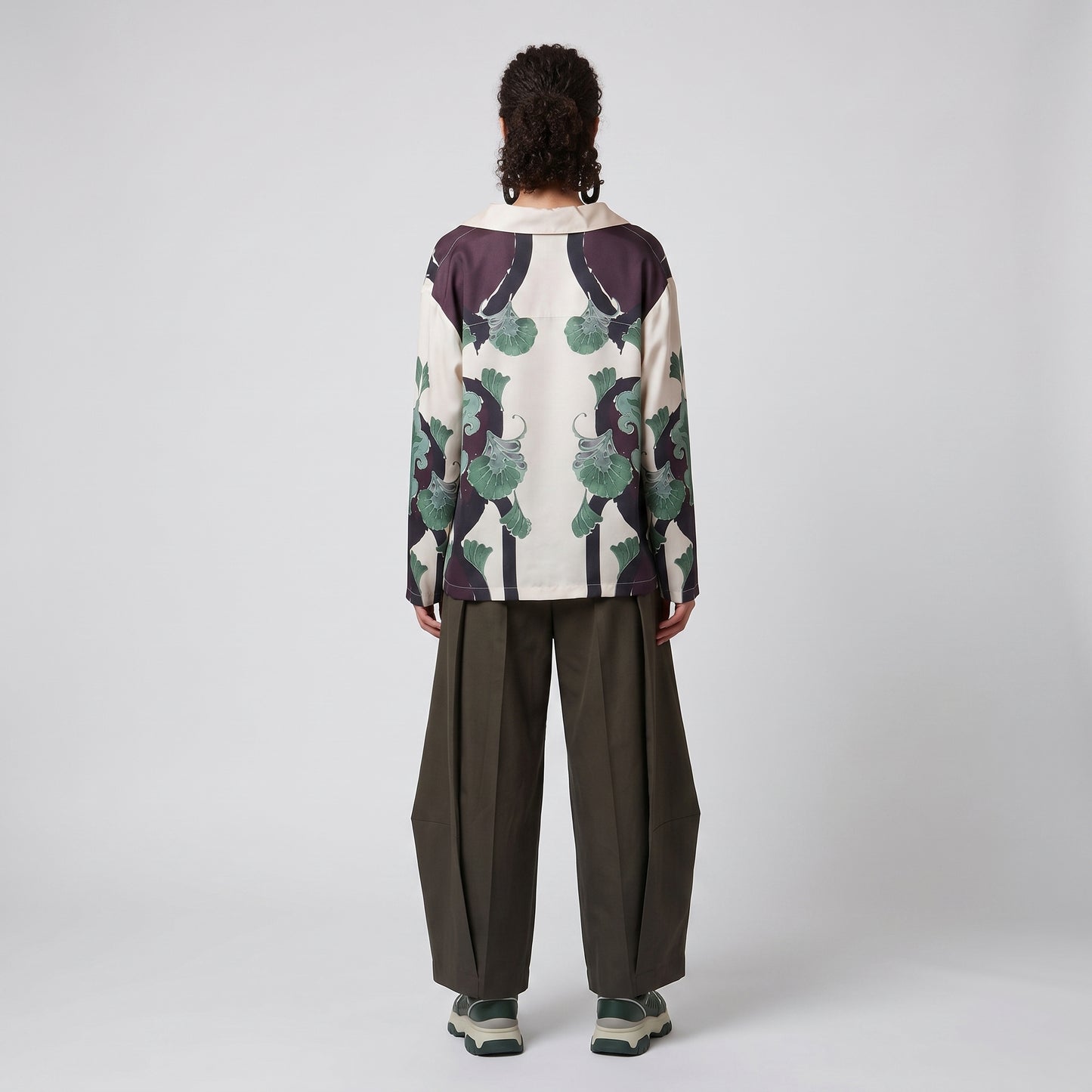 Graphic Print Collared Silk Blouse