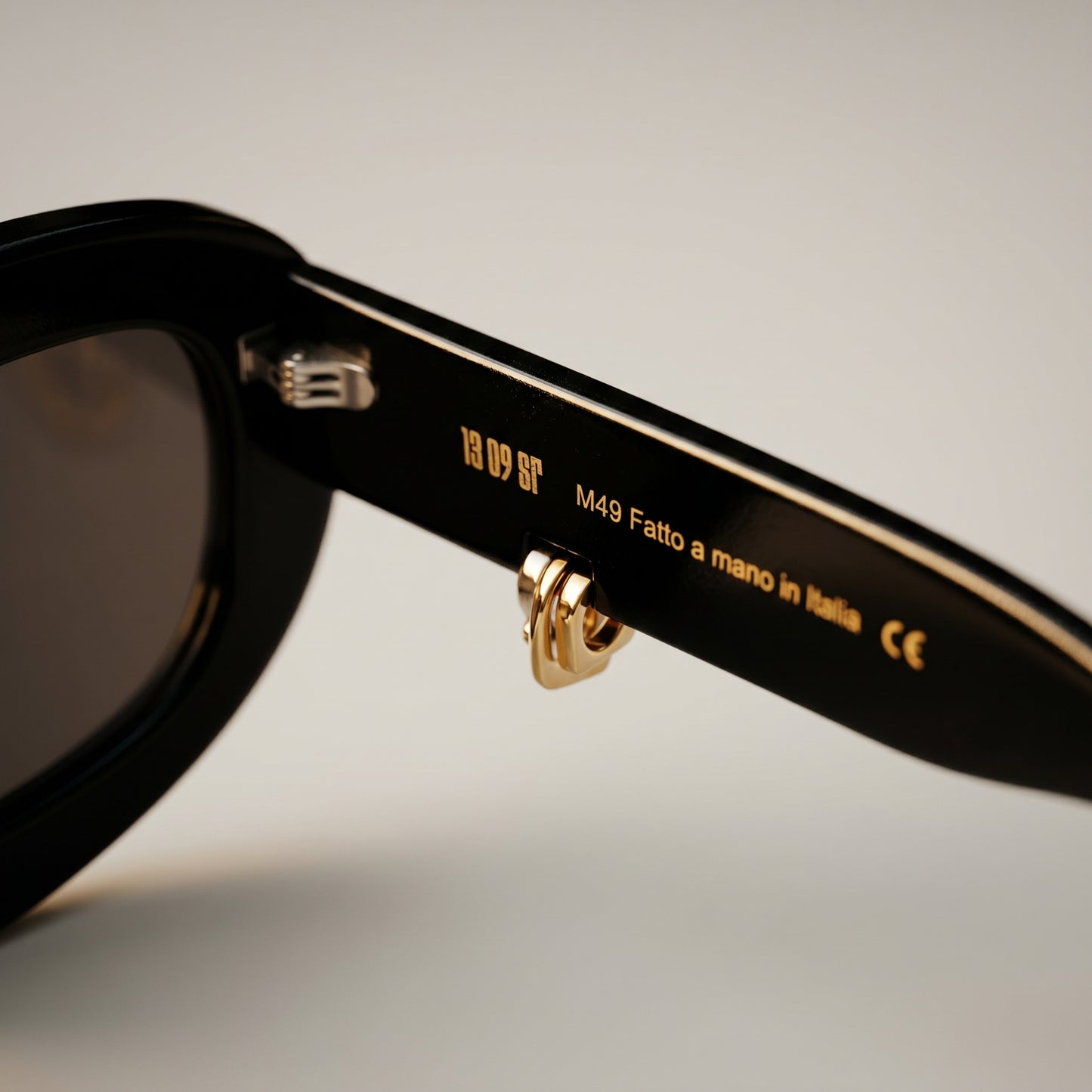 Sculptural Oval Frame Sunglasses