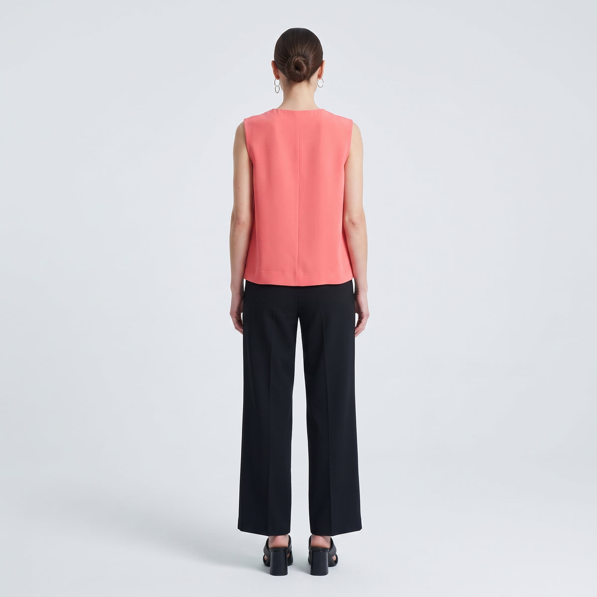 Sleeveless Coral Round Neck Top