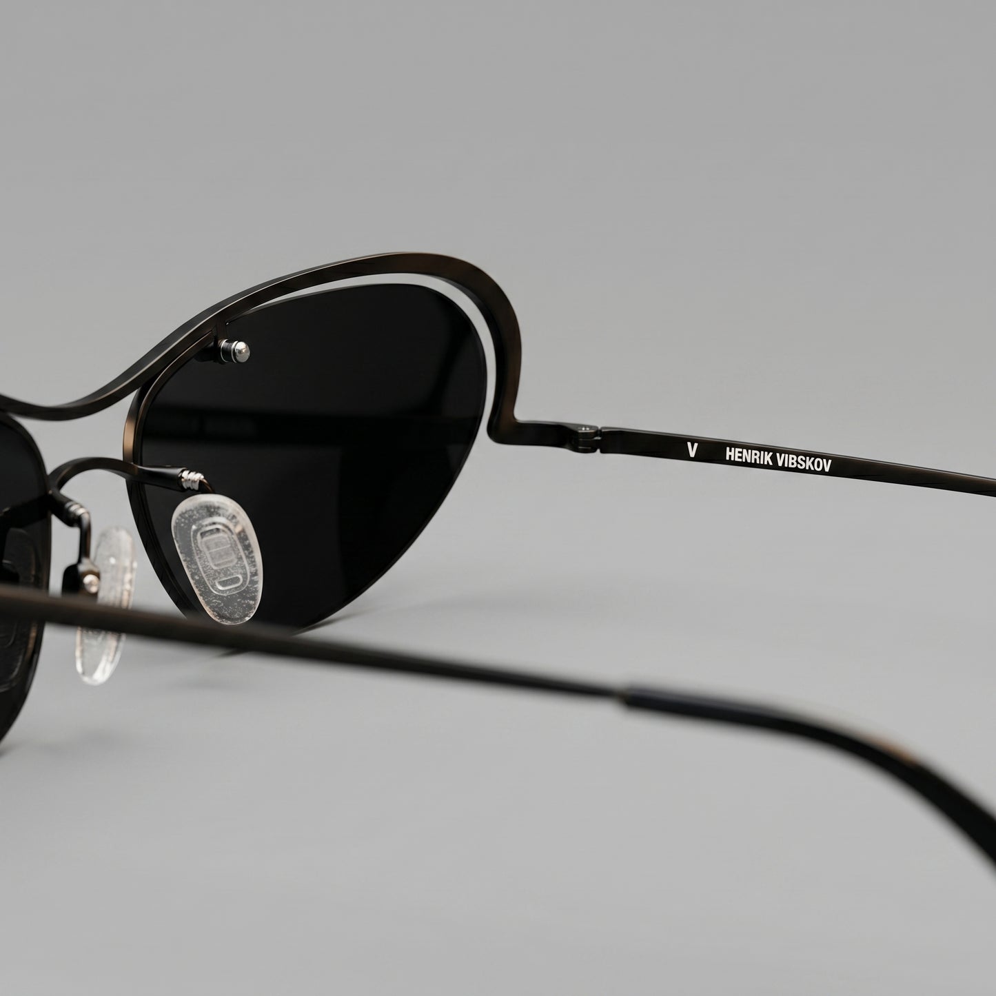 Futuristic Rimless Metal Sunglasses