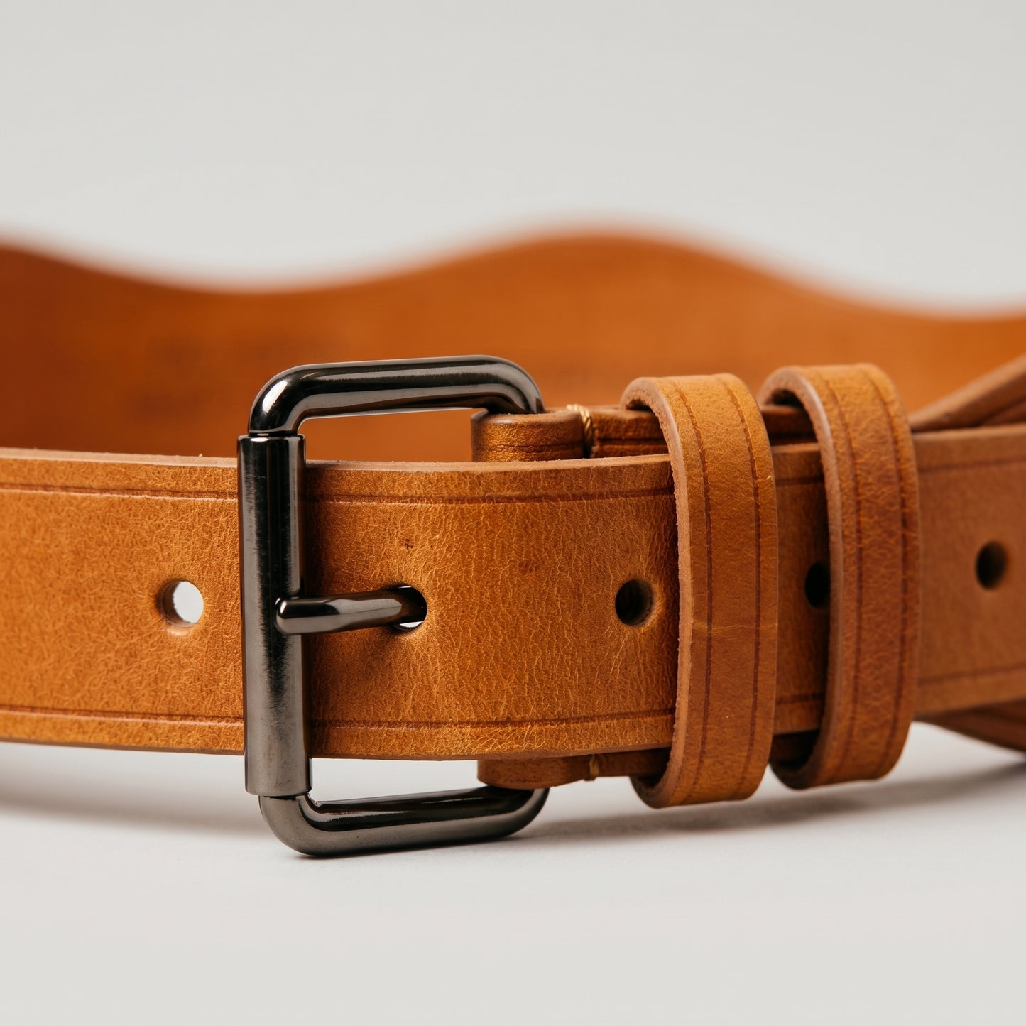 Scalloped Edge Leather Waist Belt