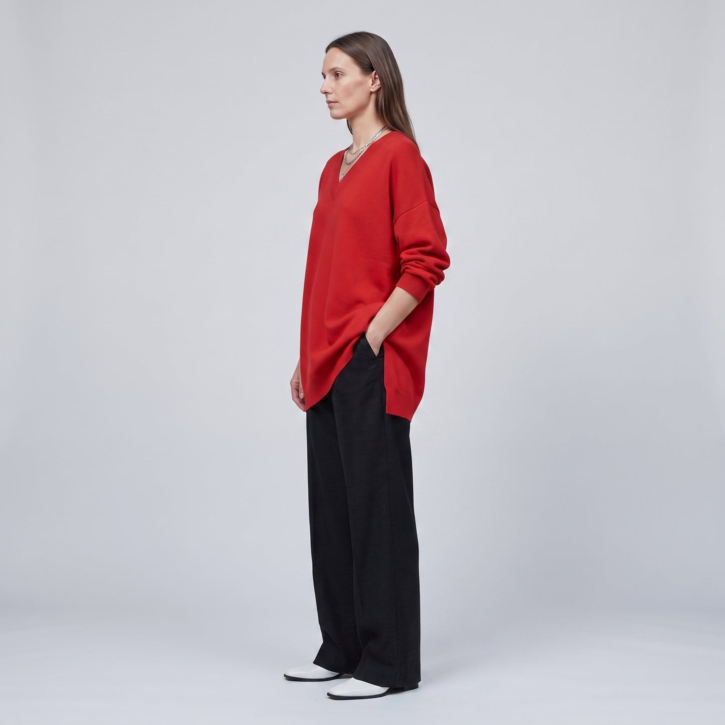 V-Neck Essential Red Sweater