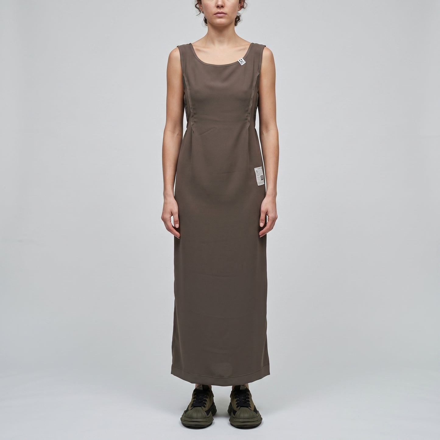 Sleeveless Minimalist Column Midi Dress