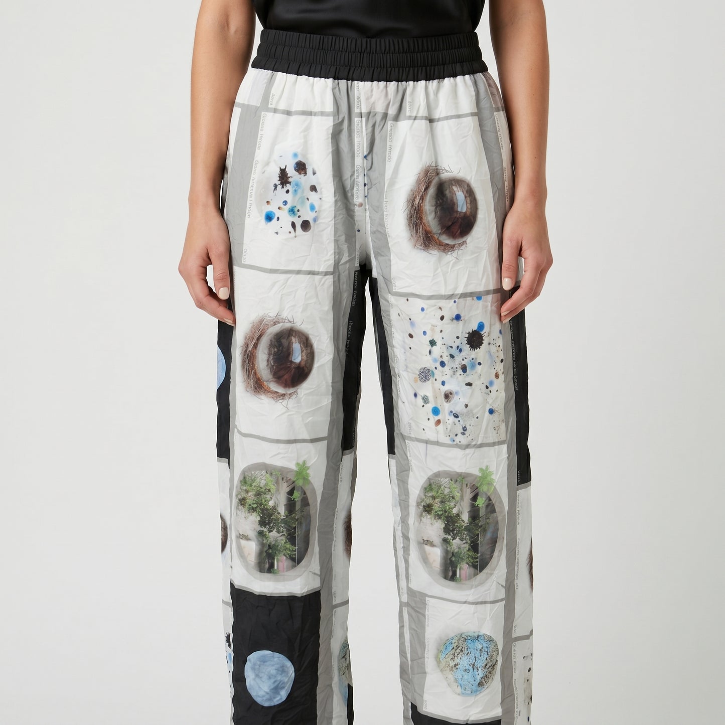 Graphic Print Wide Leg Trousers