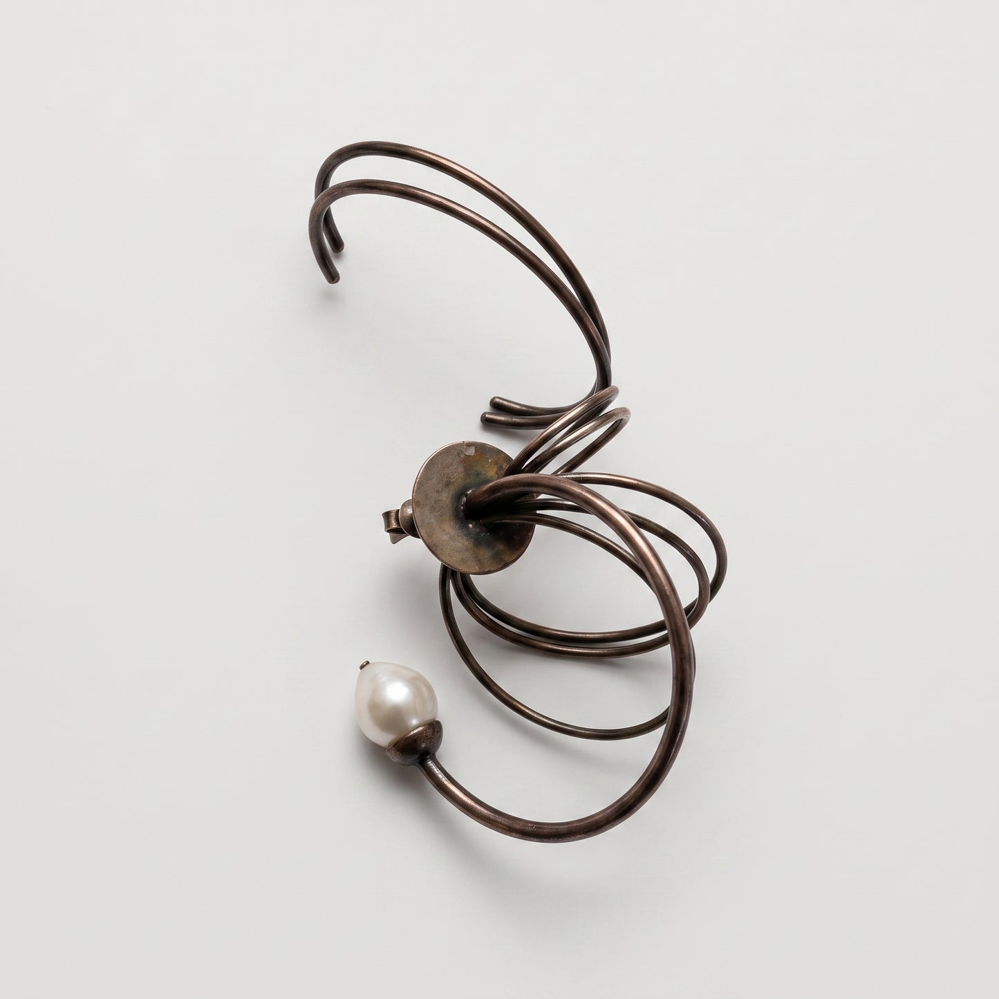 Sculptural Wire Pearl Ear Cuff