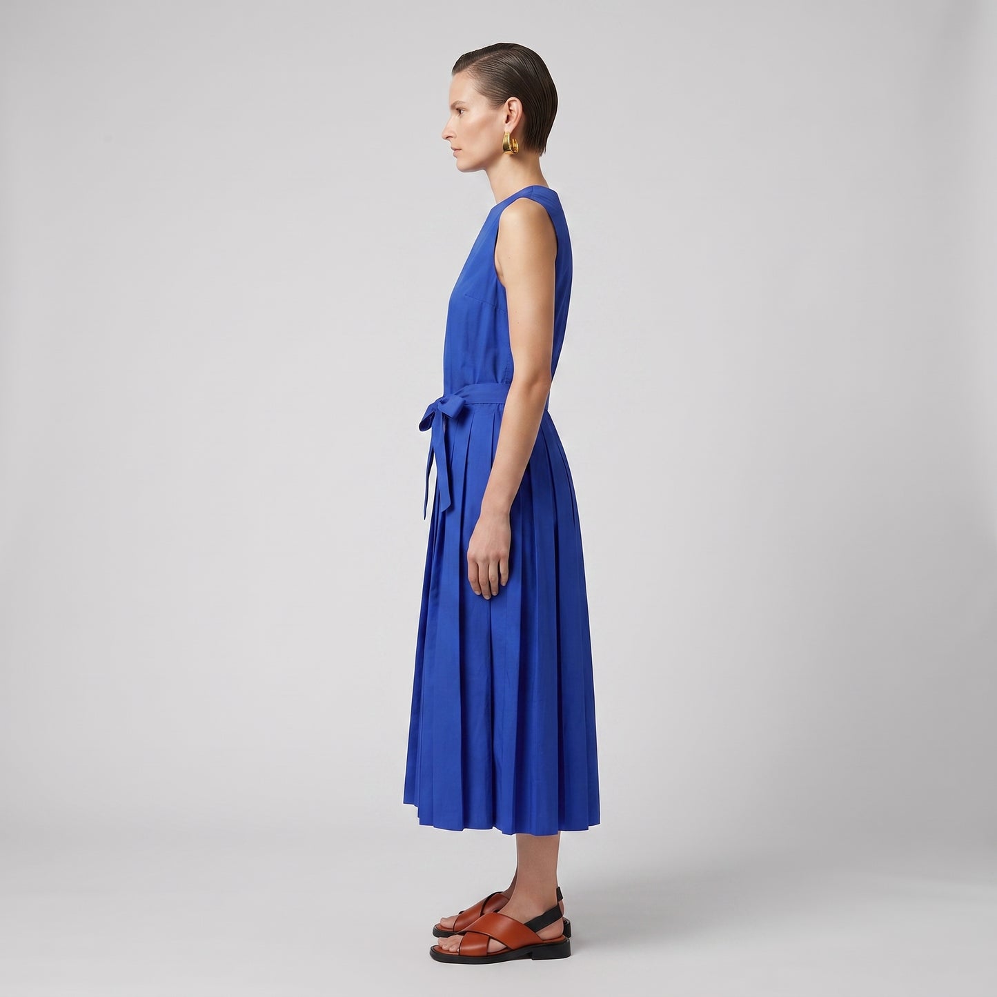 Sleeveless Pleated Midi Dress
