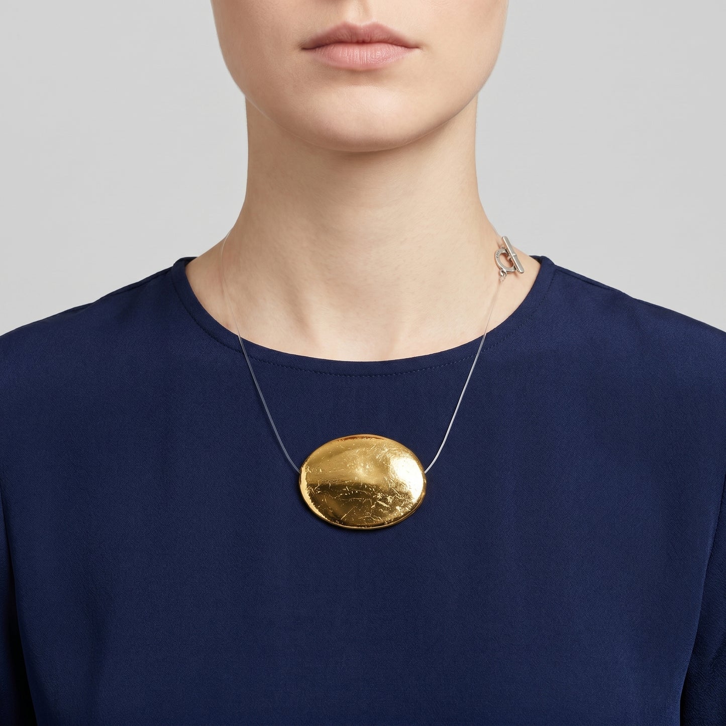 Minimalist Gold Disc Pendant Necklace