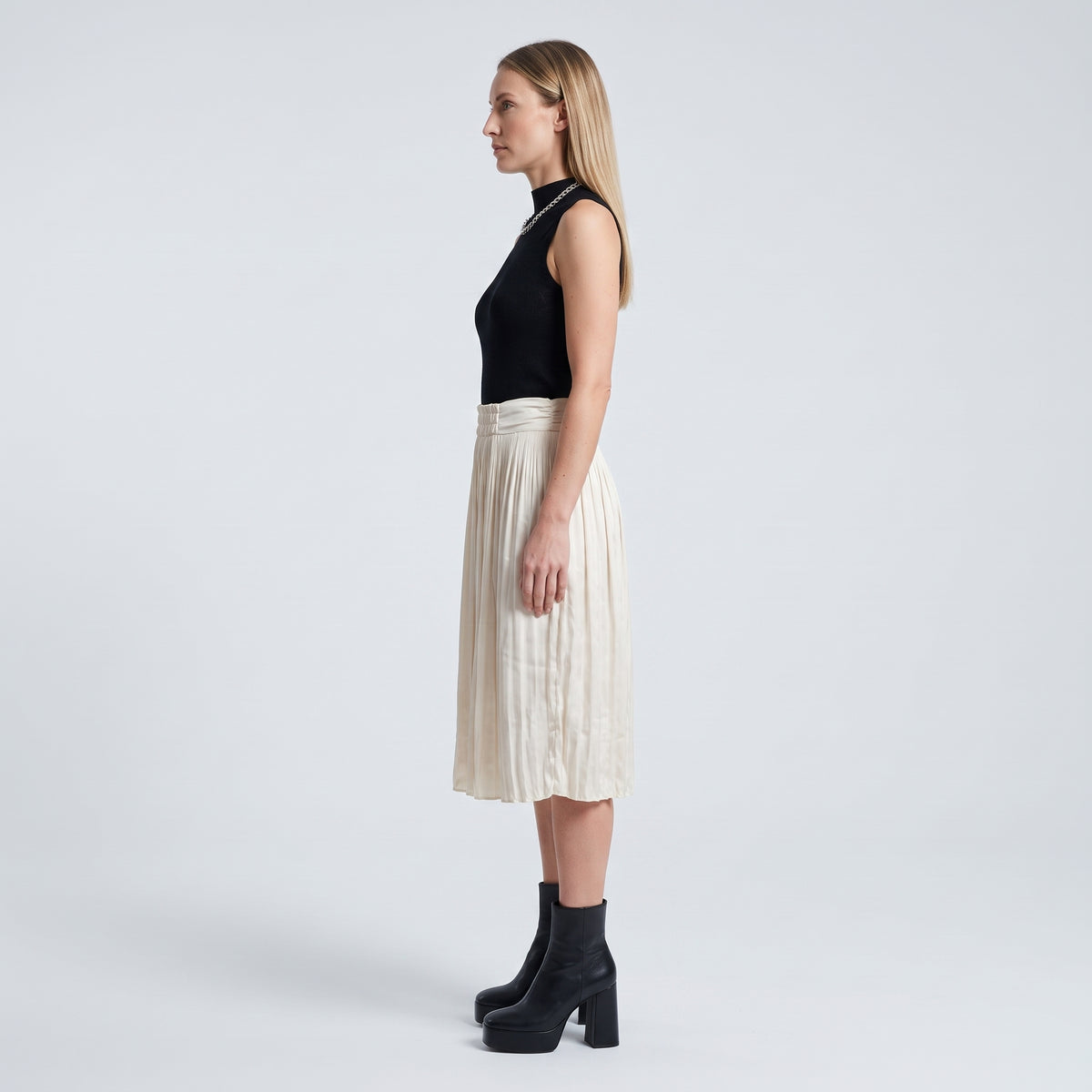 Pleated High-Waisted Cream Skirt