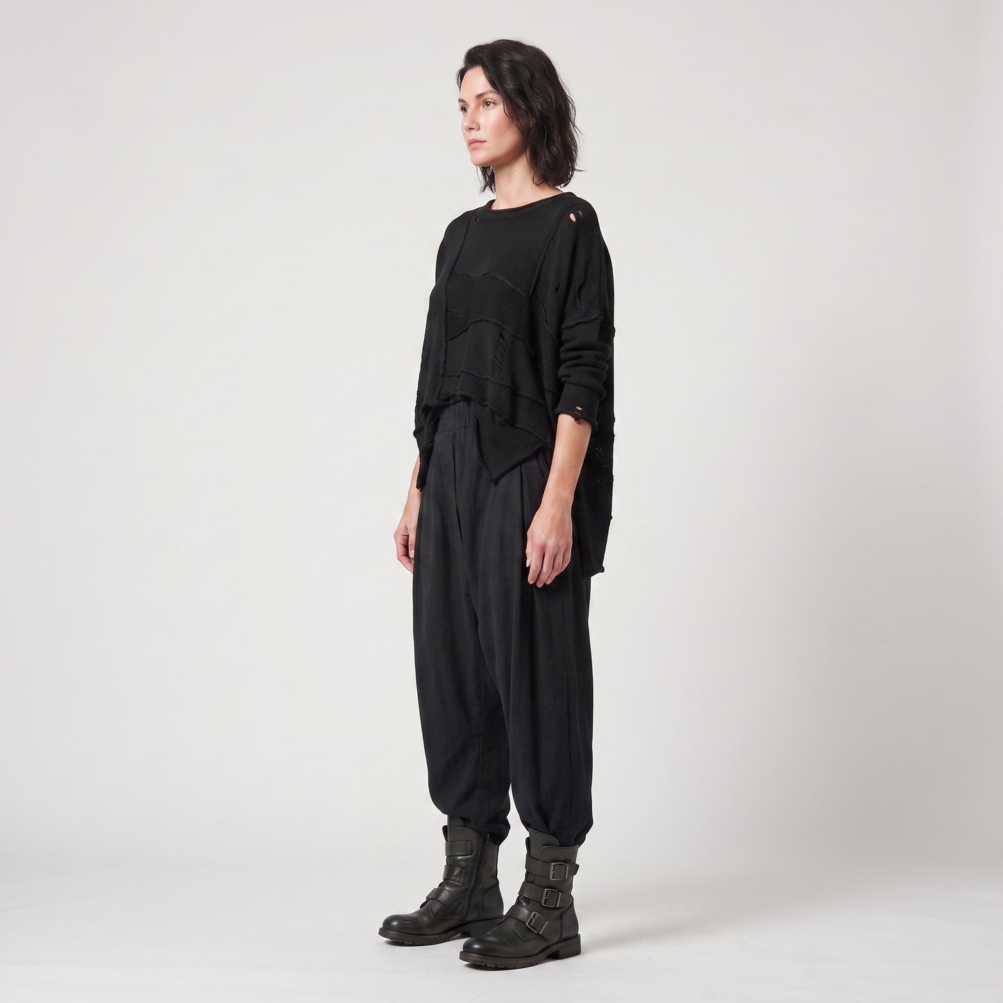 Pleated Cropped Black Trousers