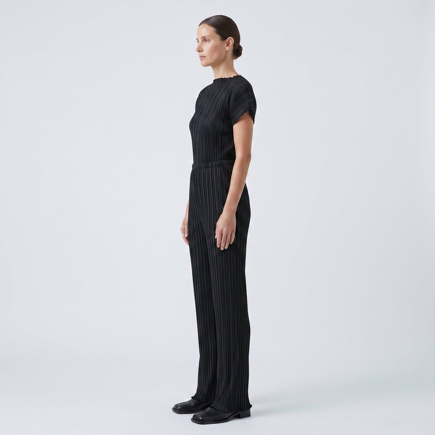 Elegant Black Pleated Trousers