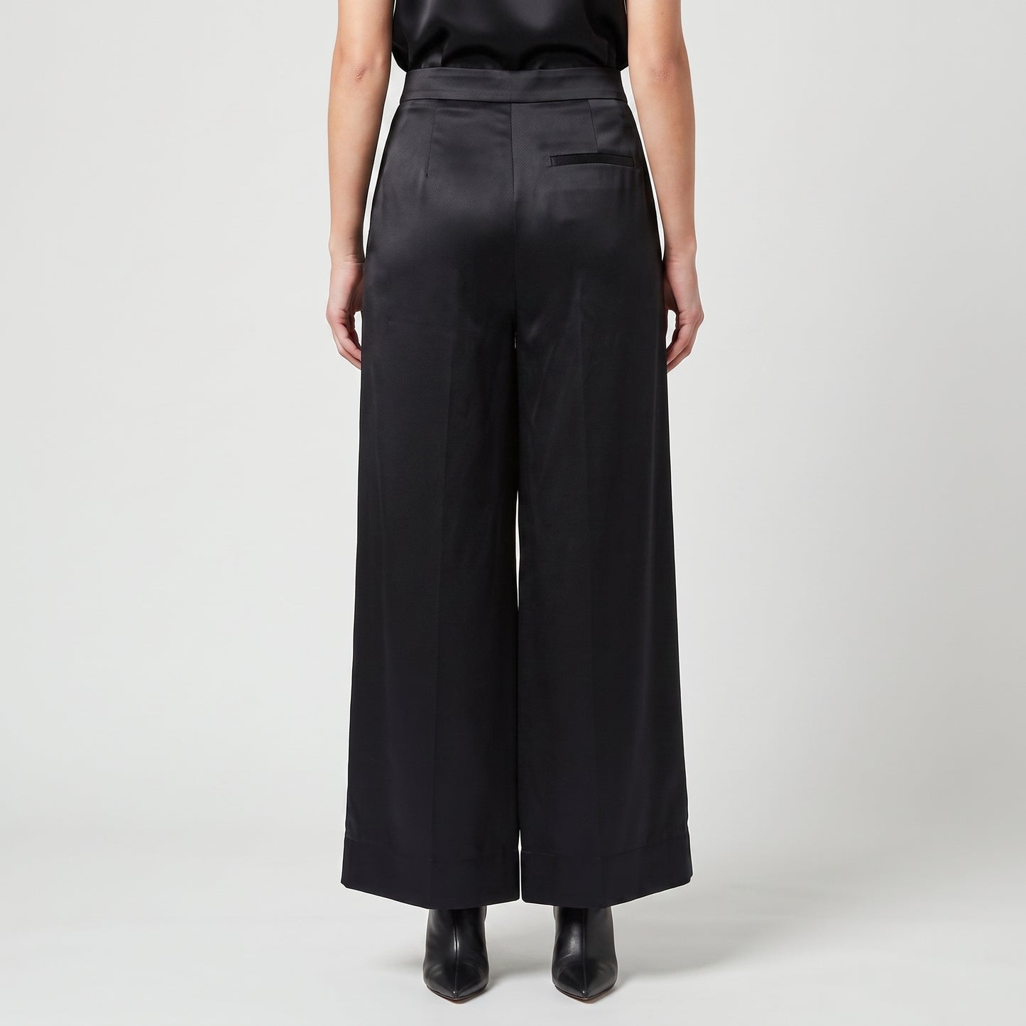 Tailored High-Waisted Black SKIRT