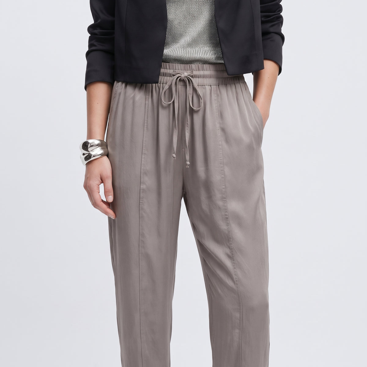 Relaxed Drawstring Tapered Trousers