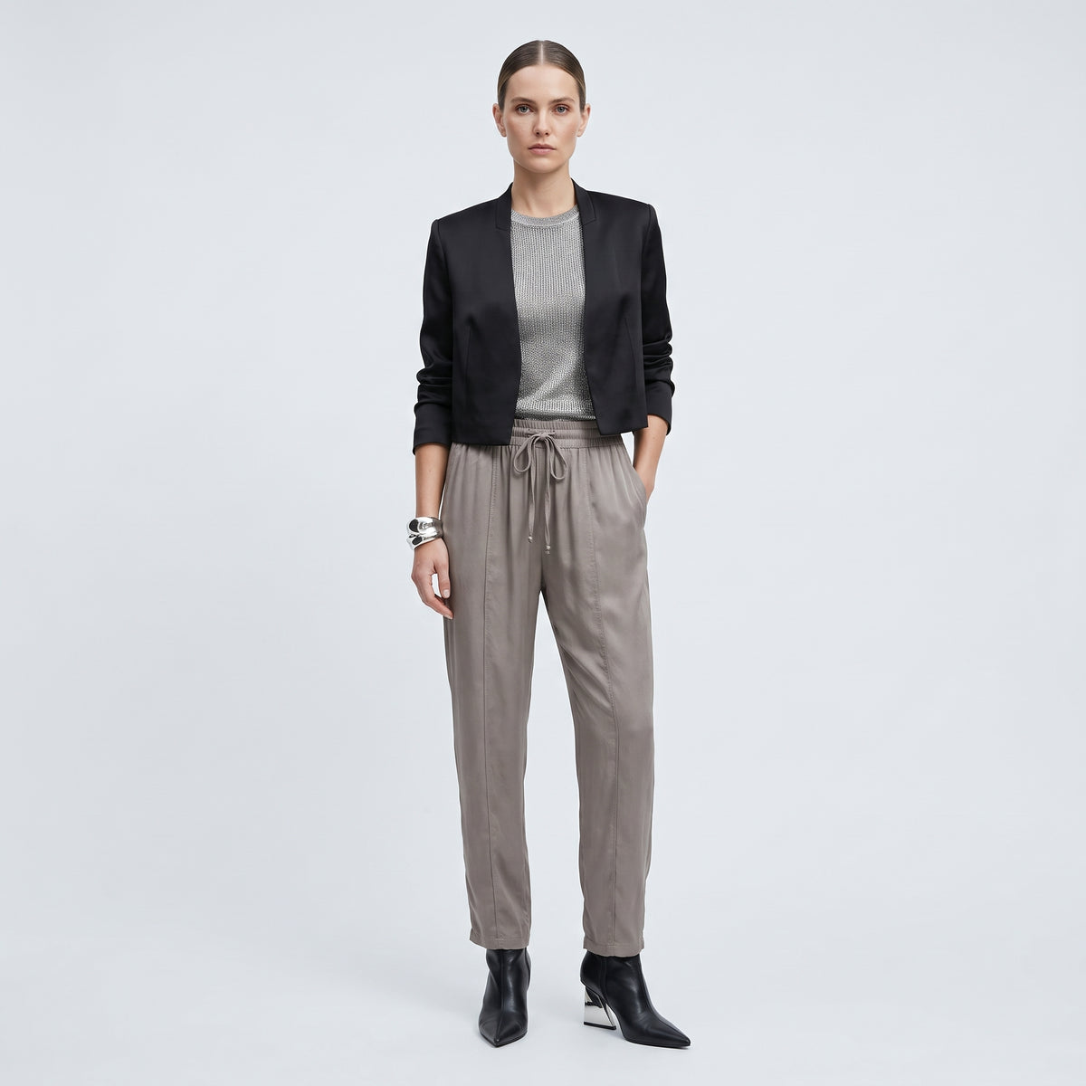 Relaxed Drawstring Tapered Trousers
