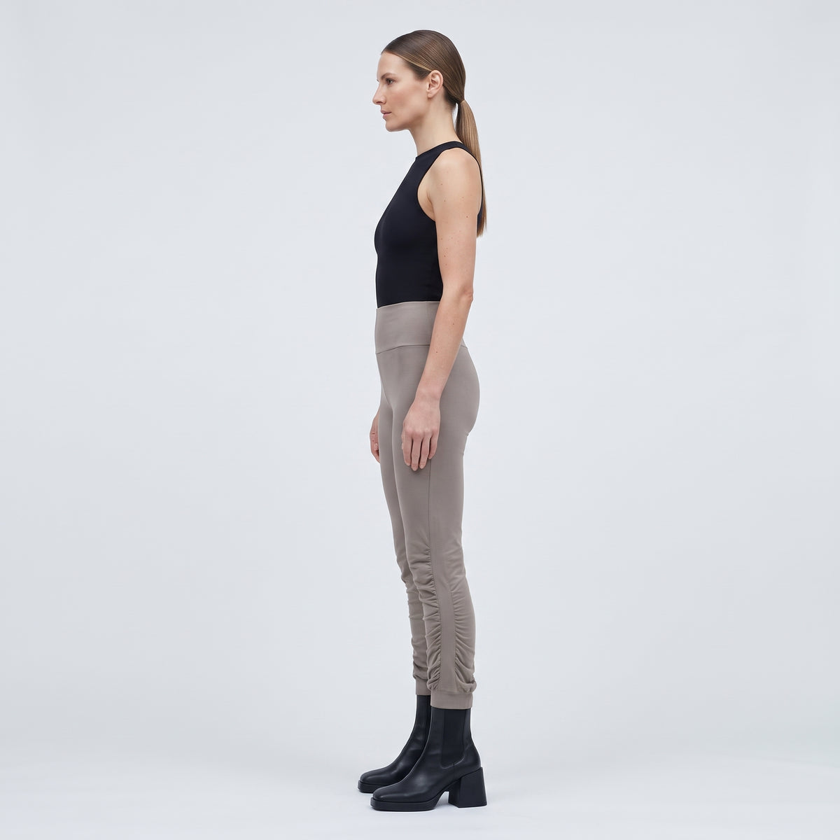 Essential Slim Fit Knit Leggings