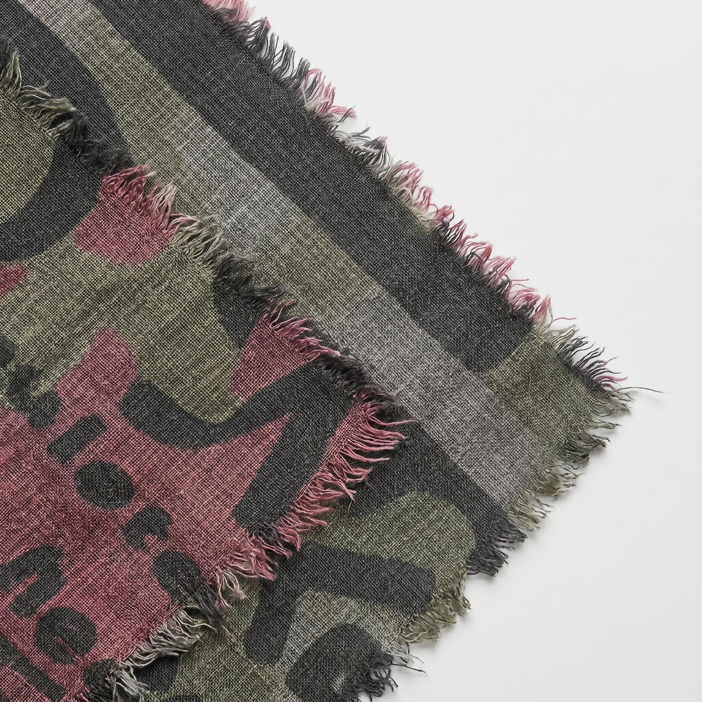 Graphic Print Fringed Square Scarf