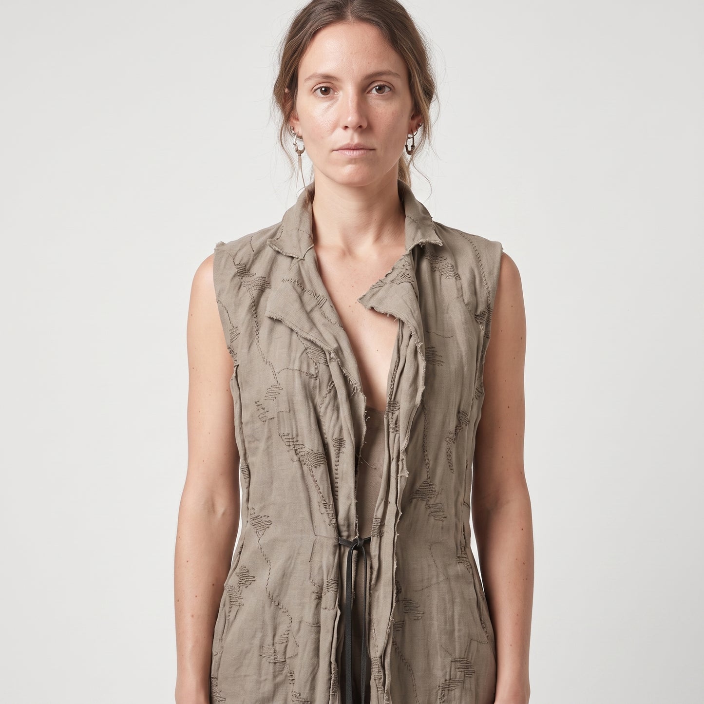 Embroidered Tailored Sleeveless Vest