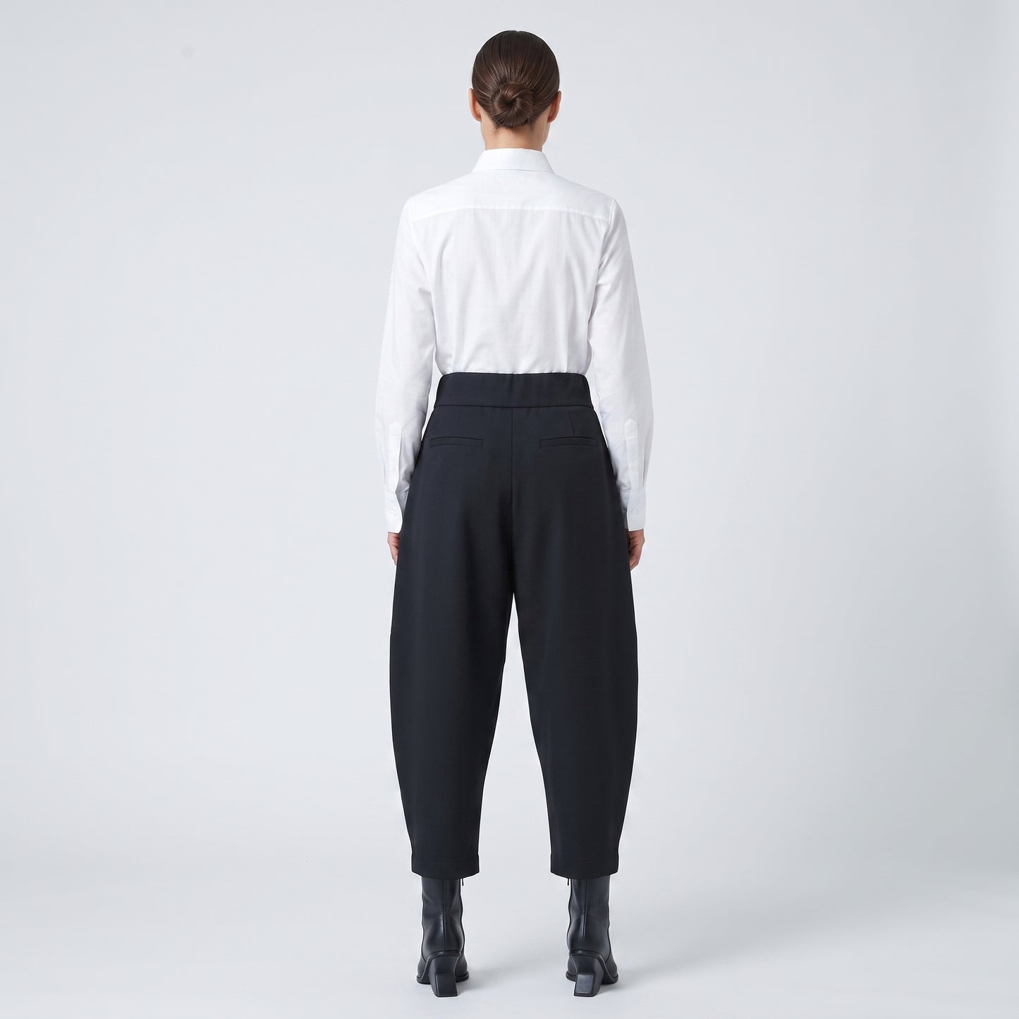 Black Pleated Cropped Trousers