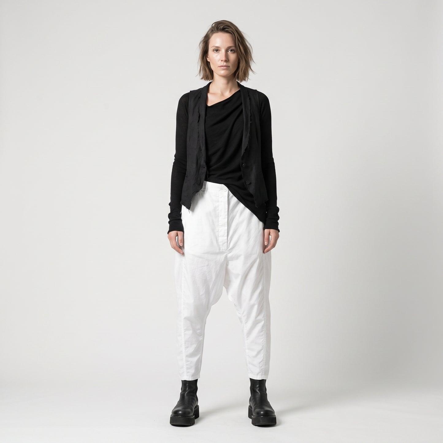 Relaxed Cropped White Trousers