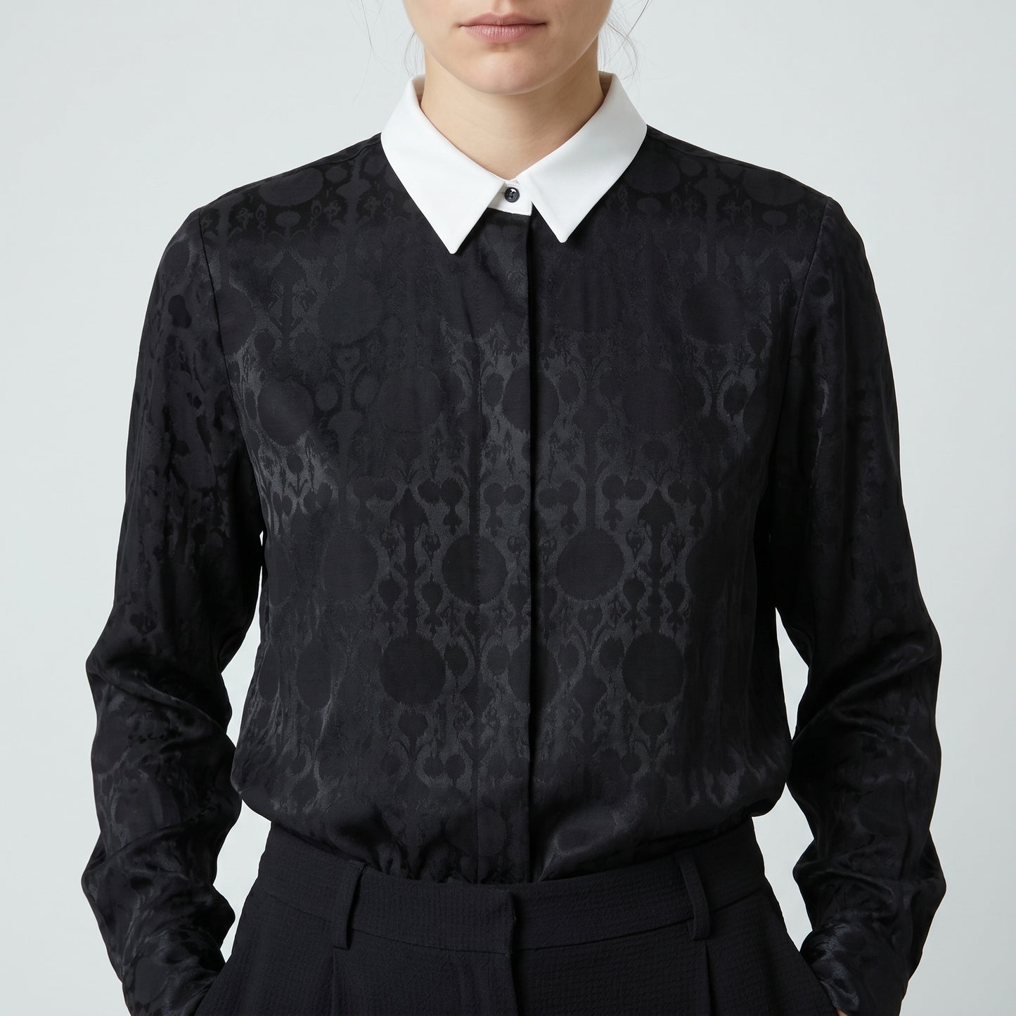 Contrast Collar Jacquard Blouse