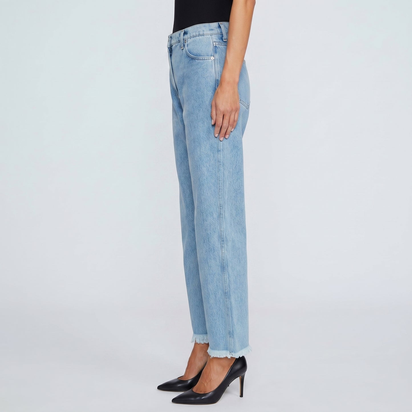 Light Wash Frayed Hem Jeans