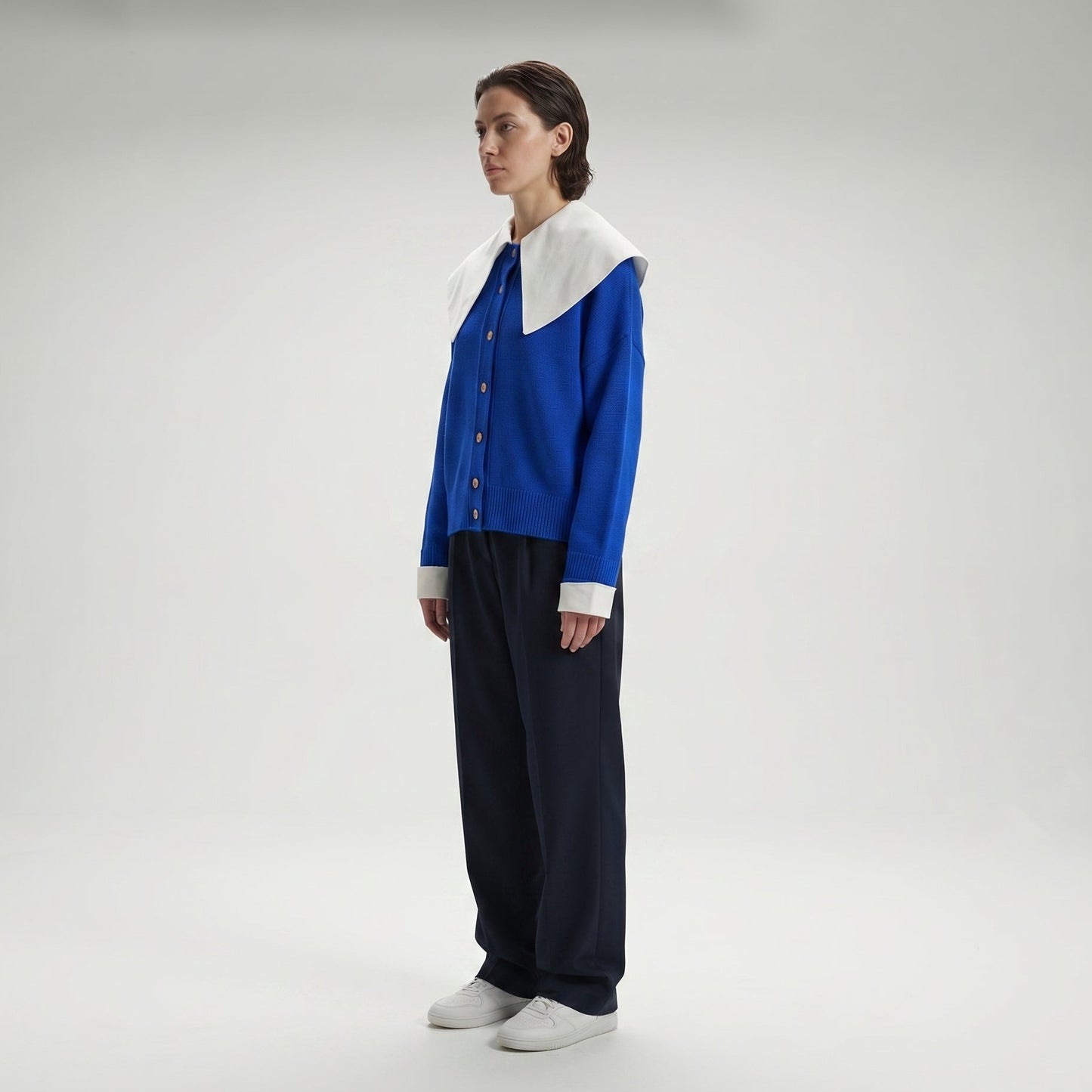 Contrast Collar Blue Knit Cardigan