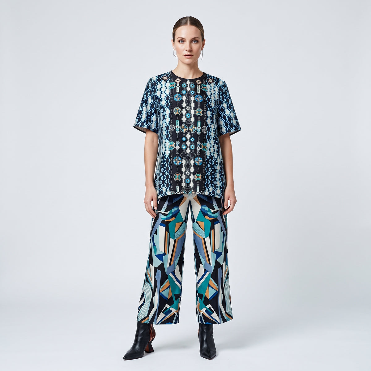 Graphic Print Short Sleeve Top