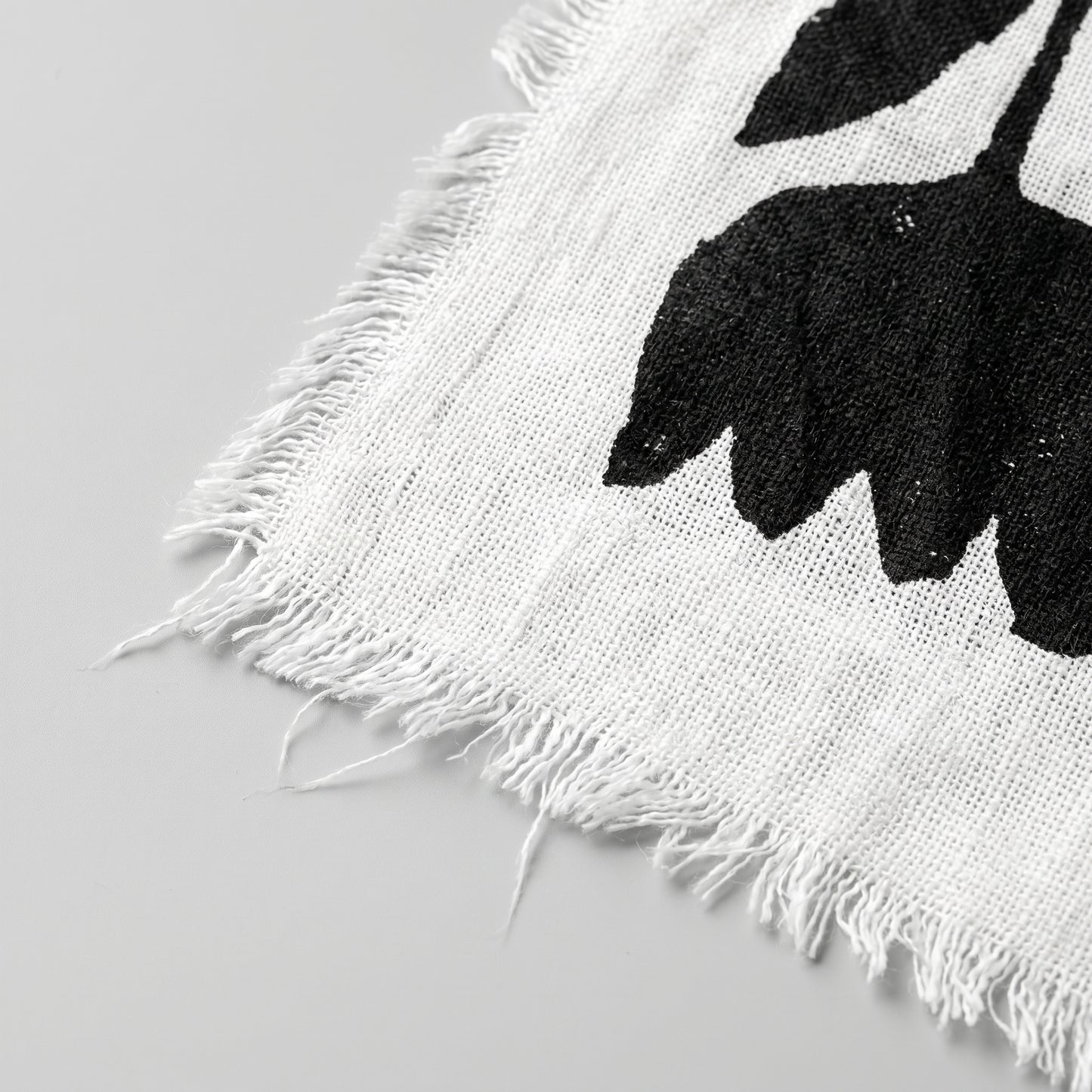 Floral Graphic Fringed Linen Scarf