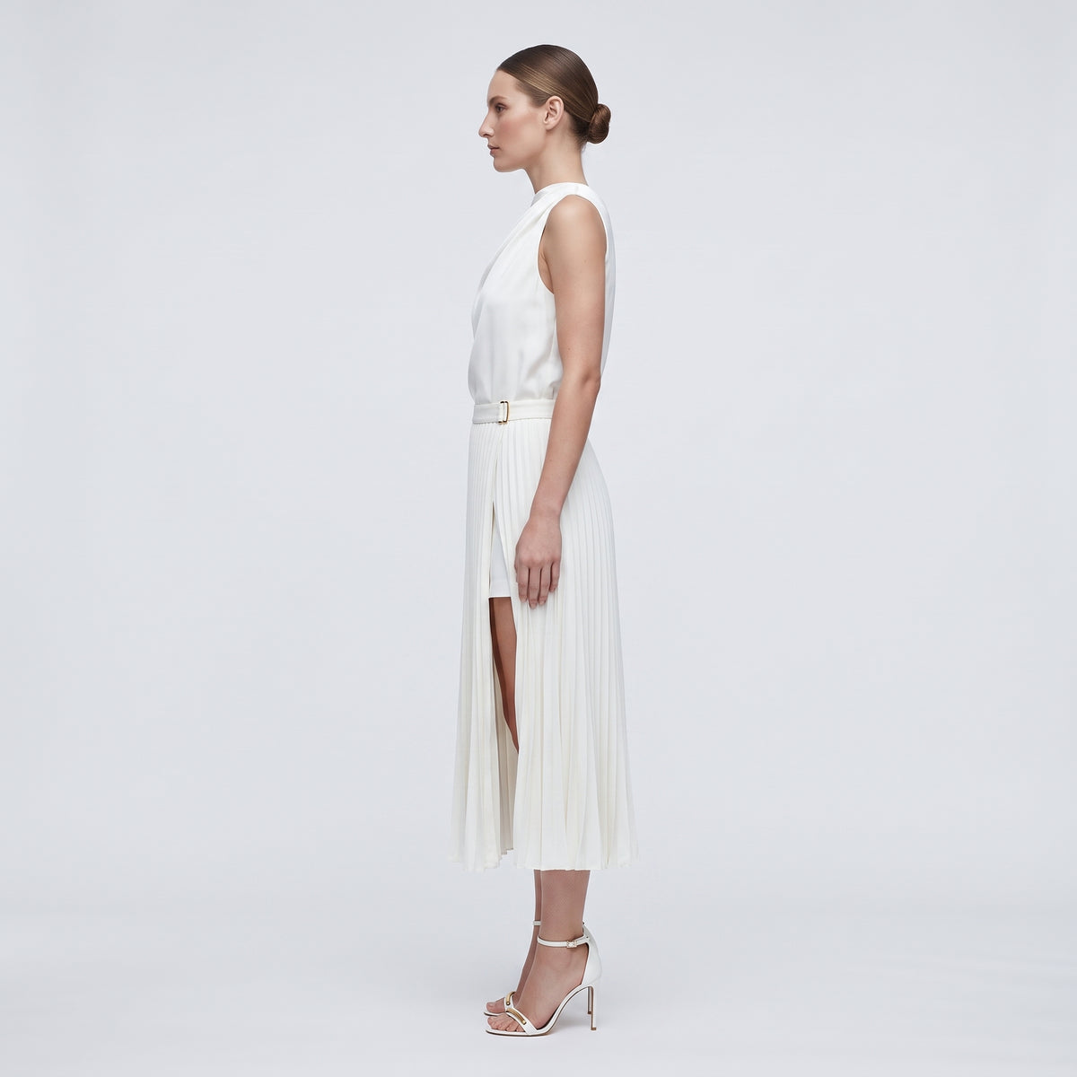 Elegant Pleated Midi Skirt