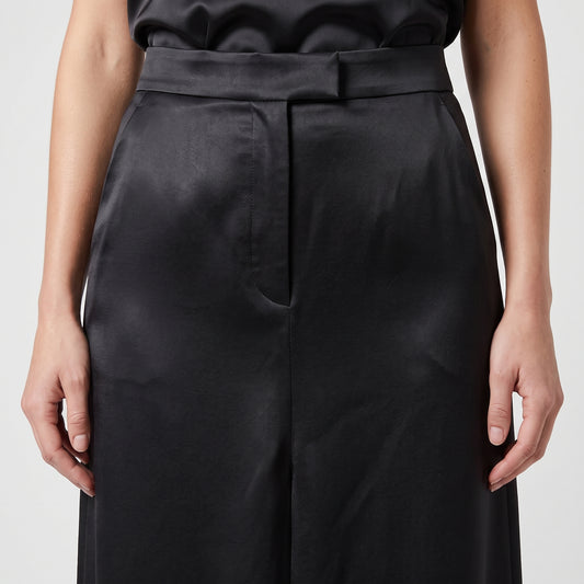 Tailored High-Waisted Black SKIRT