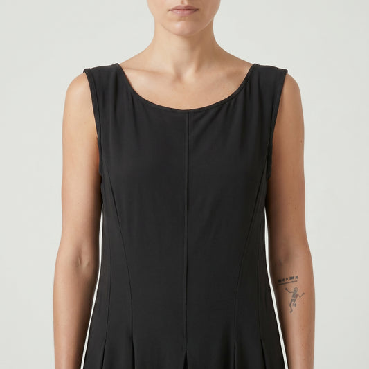 Elegant Pleated Sleeveless Dress