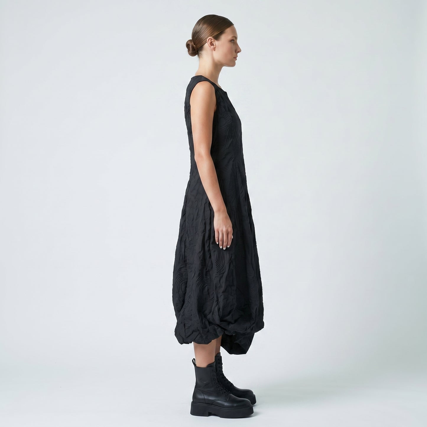 Textured Sleeveless Balloon Dress