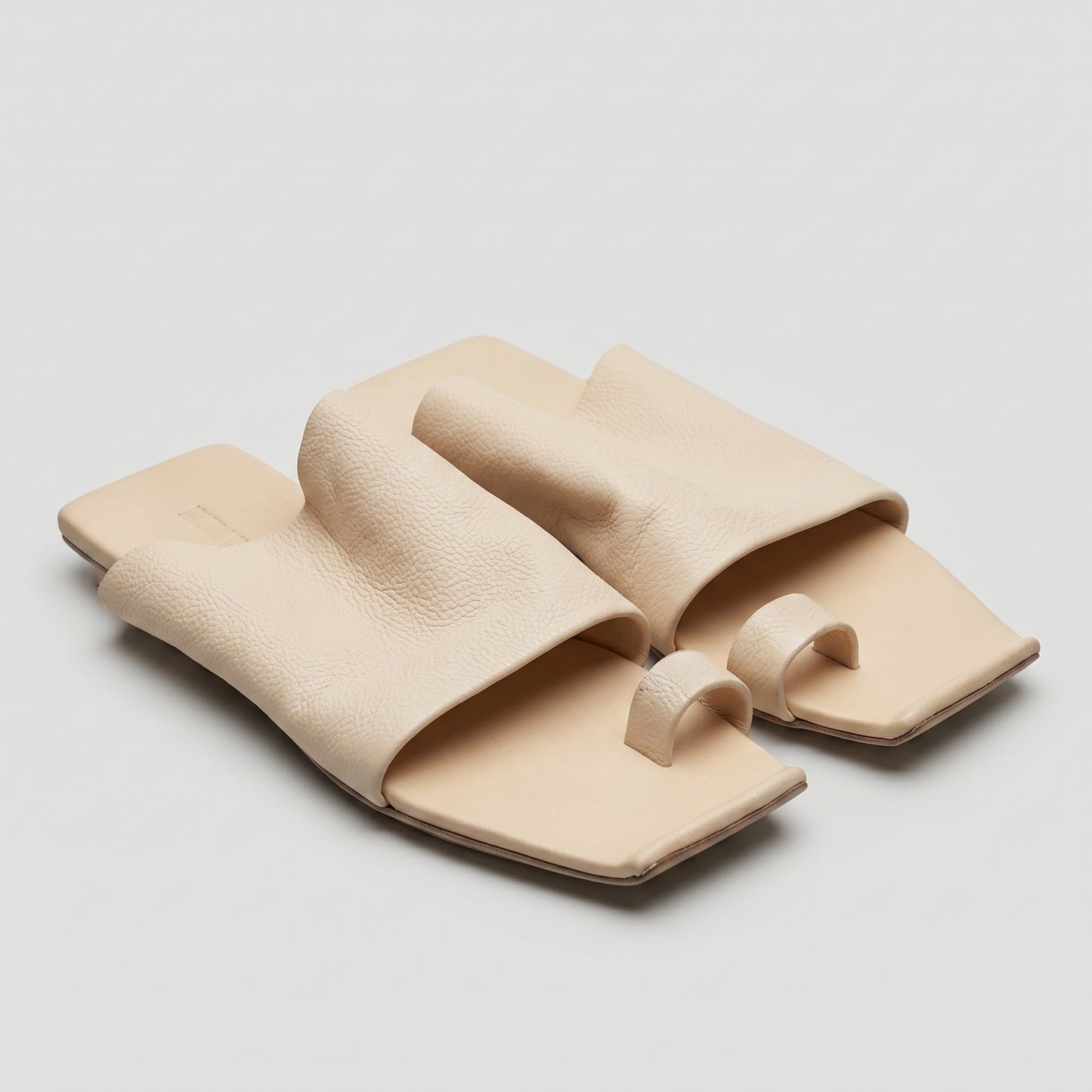 Minimalist Leather Toe-Loop Sandals