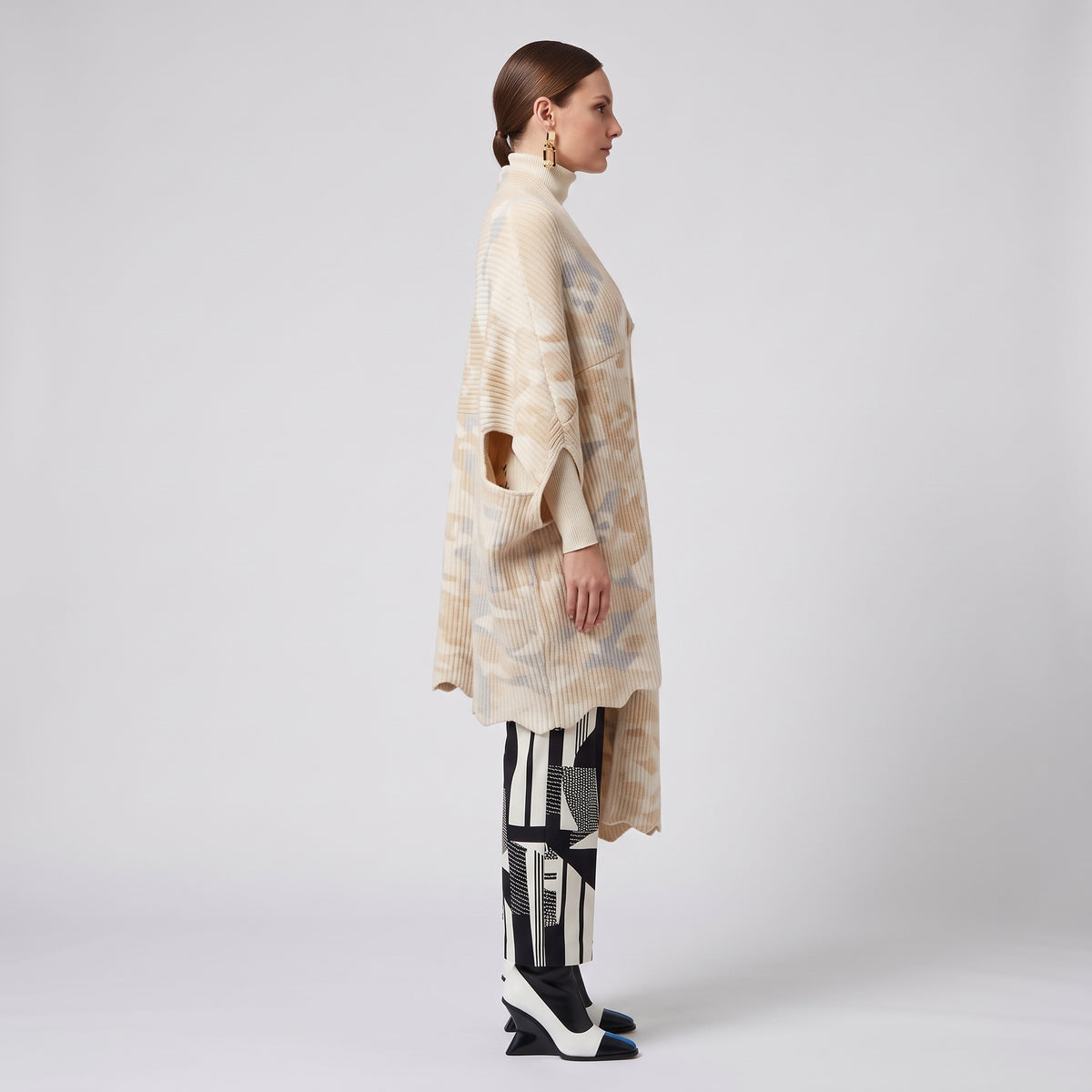 Abstract Jacquard Ribbed Cardigan