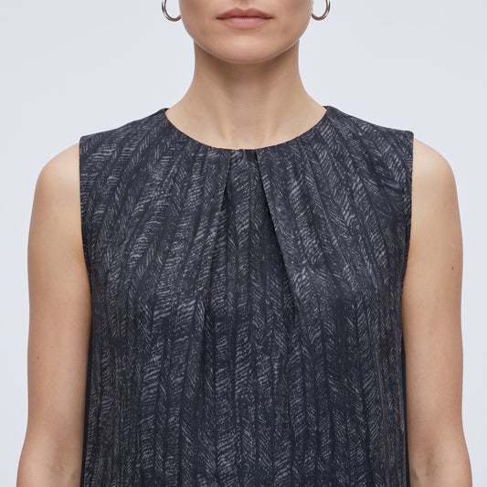 Textured Sleeveless Shift Top