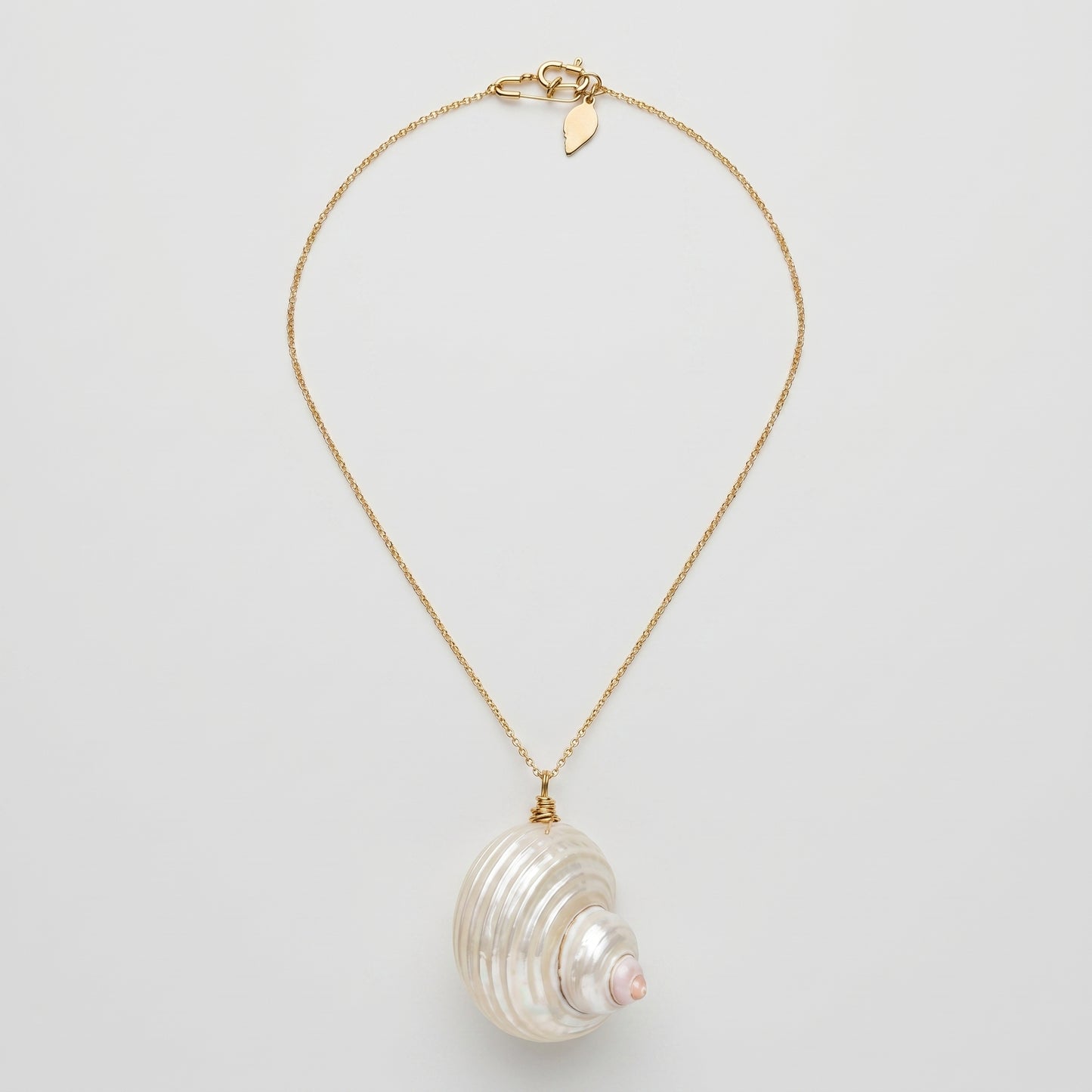 Seashell Pendant Gold Necklace