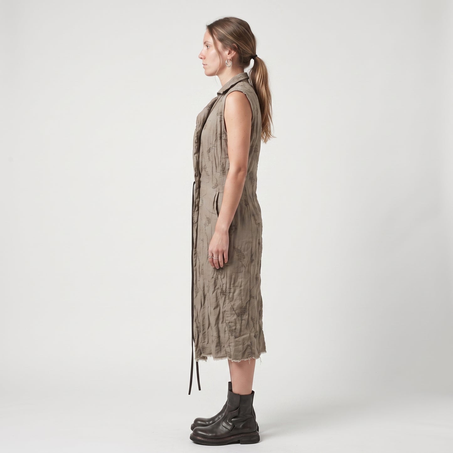 Embroidered Tailored Sleeveless Vest