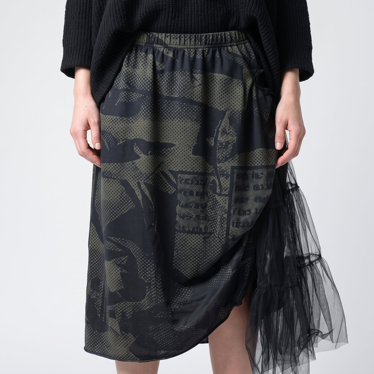 Graphic Print Tulle Layered Skirt