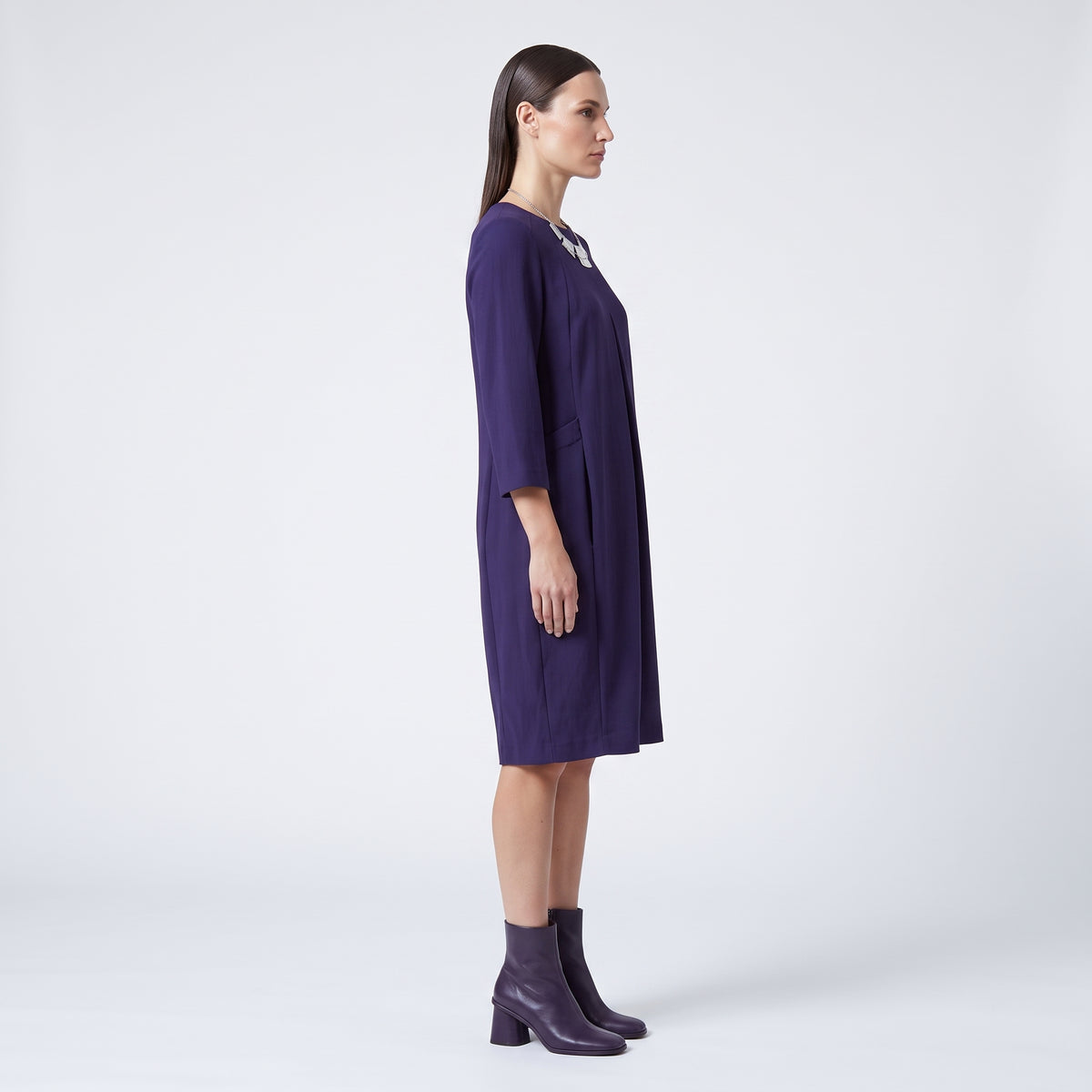 Elegant Deep Purple Shift Dress