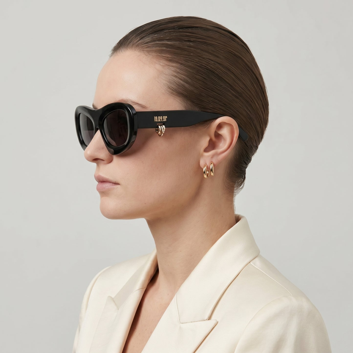 Sculptural Oval Frame Sunglasses